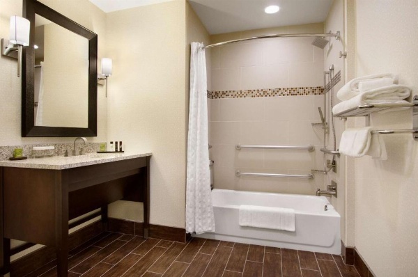 Embassy Suites By Hilton Fayetteville Fort Bragg image 27